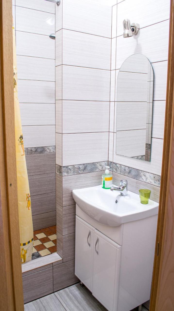 Home Hotel Kam'janec'-Podil's'kyj Esterno foto